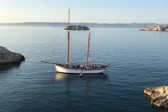 Evening cruise at sunset - Authenticity and Value