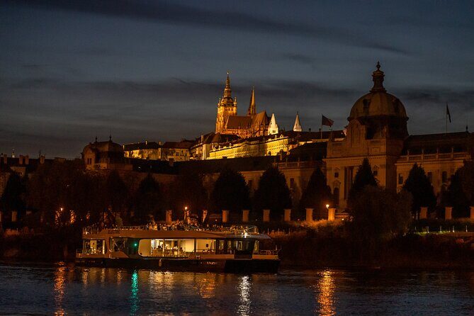 Evening Eco Cruise With a Glass of Prosecco in Bohemia - Who Will Love This Tour?