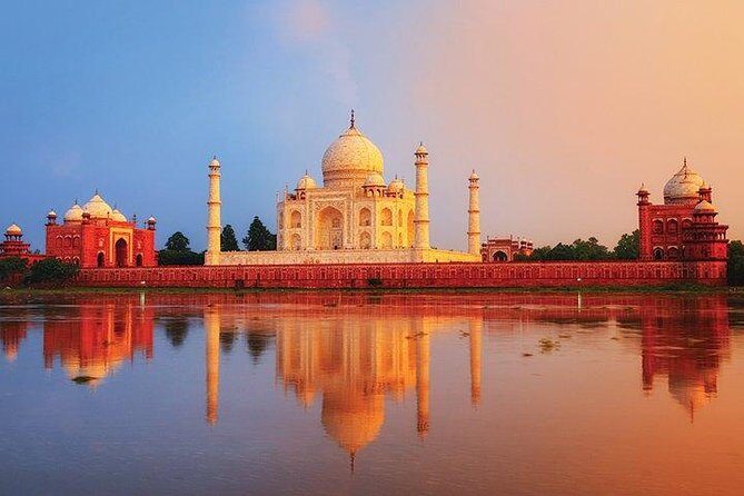 Evening Tour Agra's Mohabbat the Taj Show with Shopping & Dinner - Who Will Love This Tour?