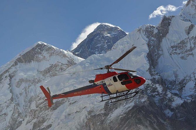 Everest Base Camp Trek with Helicopter Return from Gorakshep to Lukla - A Detailed Look at the Everest Base Camp Trek with Helicopter Return