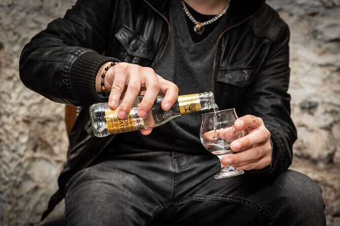 Evolution of Gin and Underground Gin Tasting in Edinburgh - The Authenticity and Experience