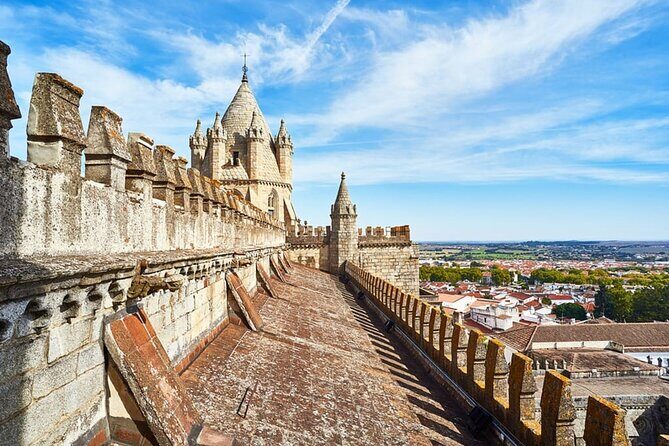 Évora Private Tour - Cork Factory Visit Included - Practical Details & Tips