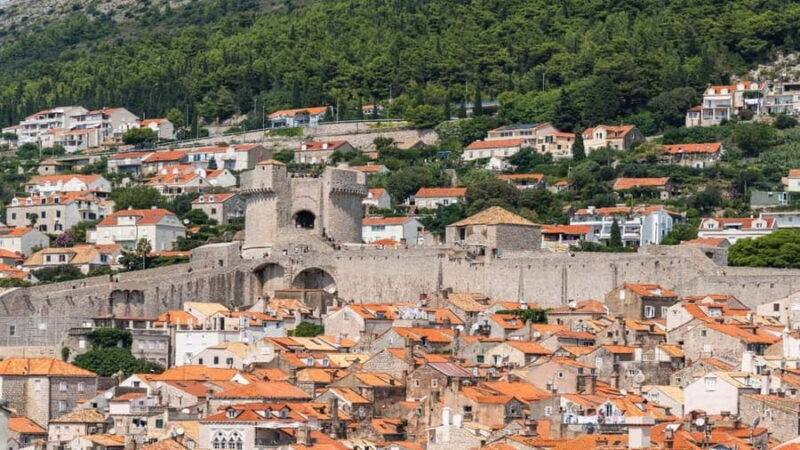 Exclusive 4-Hour Tour of Dubrovniks Old Town & City Views - Exploring Dubrovnik with Style: The Itinerary Breakdown
