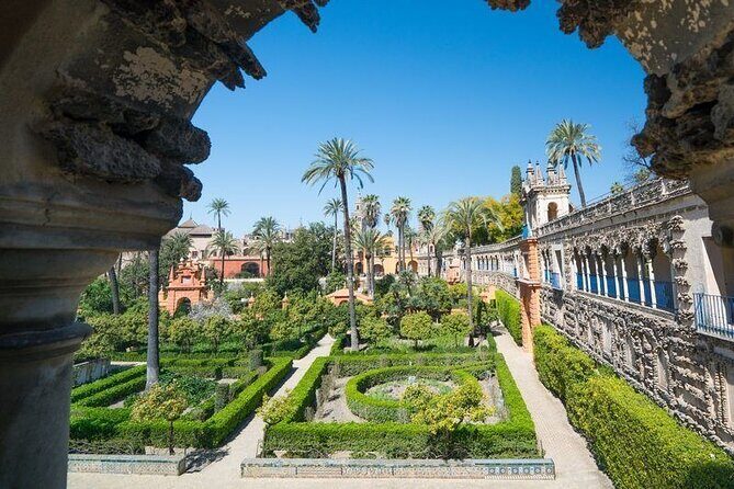 Exclusive Alcazar with breakfast or afternoon coffee in gardens - FAQs