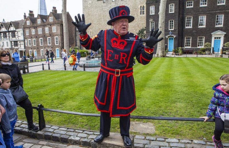 Exclusive Beefeater Meet & Greet at the Tower of London - Engaging Introduction: What Makes This Tour Special