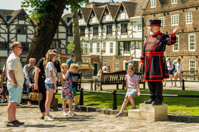 Exclusive Beefeater Meet & Greet at the Tower of London - Why This Tour Works For Different Travelers