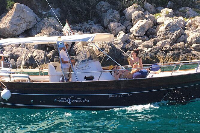 Exclusive Boat Tour to Capri with Swim Stop and Aperitif - Key Points