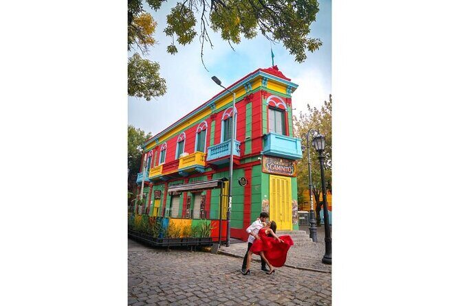 Exclusive Buenos Aires Tour with Photoshoot and Drinks - Key Points