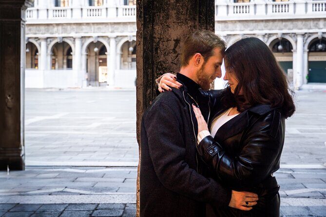 Exclusive Cinematic Photoshoot: Capture Venice Hidden Gems - Experience the Magic of Venice Through a Professional Photoshoot