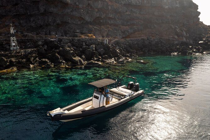 Exclusive cruise experience in Santorini - FAQs