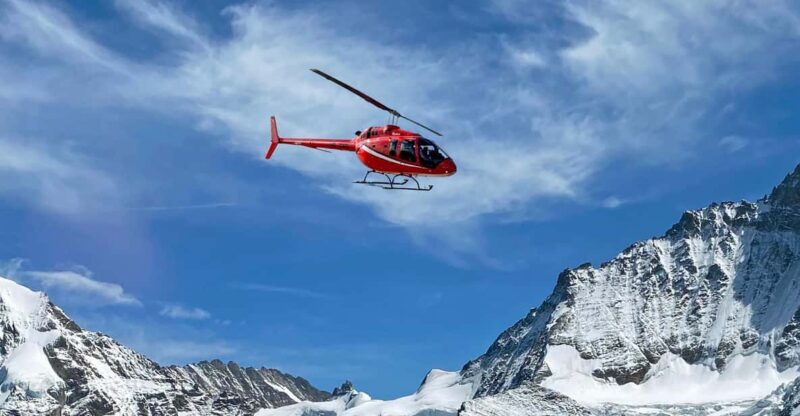Exclusive helicopter-tour for 4 people to the Swiss Alps - A Bird’s-Eye View of the Swiss Alps: The Private Helicopter Tour for Four