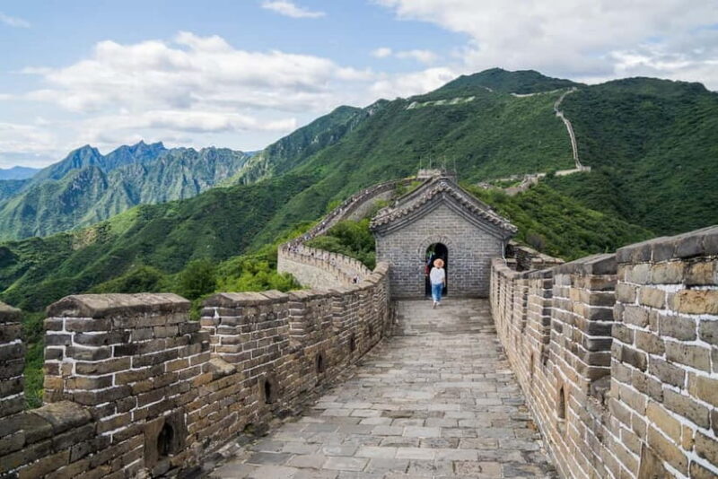 Exclusive Mutianyu Great Wall & Hidden Hutong Food Adventure - Visiting Iconic Beijing Landmarks