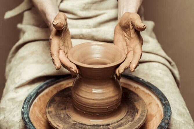 Exclusive Pottery Shop Tour - Engaging Meta Description