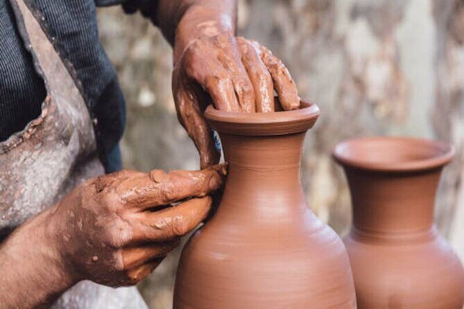 Exclusive Pottery Shop Tour - Key Points