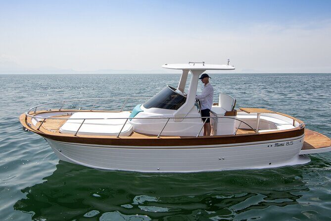 Exclusive Private Boat Tour in Italy - Key Points