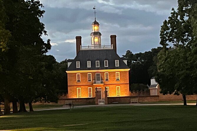 Exclusive Private Colonial Williamsburg Walking Tour by a Local - Key Points