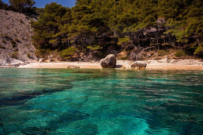 Exclusive Private Tour: Red Rocks & Pakleni Islands - Authentic Experiences and Real Reviews