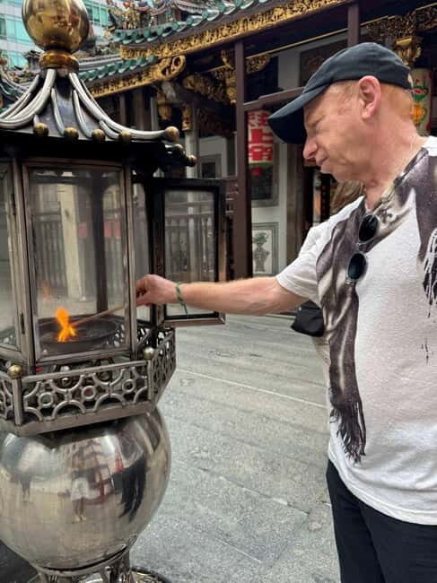 Exclusive Private Walking Tour: Explore Singapore Your Way - Key Points