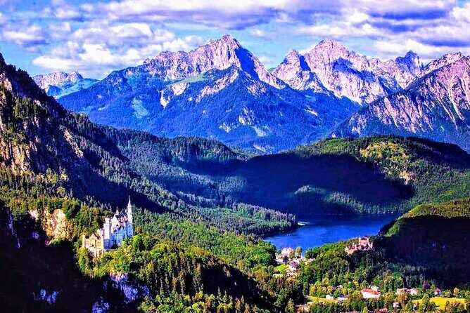 EXCLUSiVE SKIP-THE-CROWDS Neuschwanstein and Linderhof Castle Tour from Munich INCL. TICKETS - Final Stop: The Bavarian Marvels