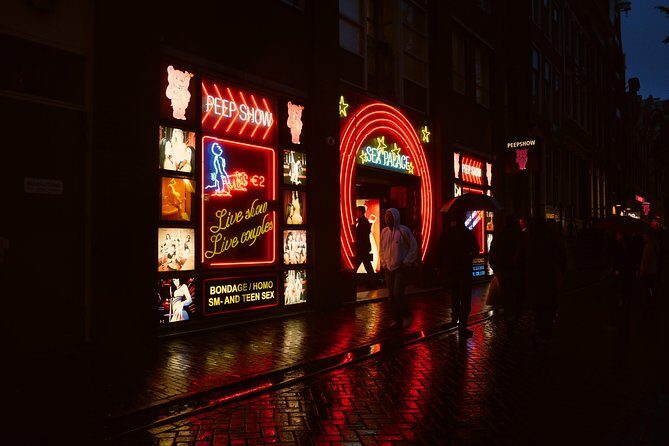 Exclusive small-group Amsterdam Red Light District tour - A Comprehensive Look at the Red Light District Small-Group Tour
