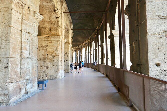 Exclusive Tour Colosseum Arena with Archaeologist & Roman Forum - Key Points