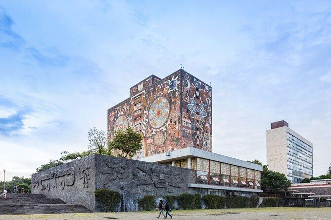 EXCLUSIVE TOUR: Murals+Ciudad Universitaria Stadium-small groups - Discovering Mexico Citys Ciudad Universitaria: Murals, Architecture, and Culture