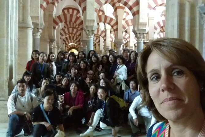 Exclusive visit to the Mosque with official guide. Small groups - Key Points