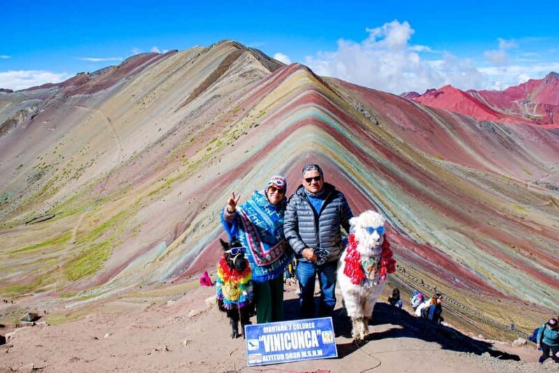 Excursion Ausangate 7 Lagoons/Rainbow Mountain 2 days+Hostel - Who Should Consider This Tour?
