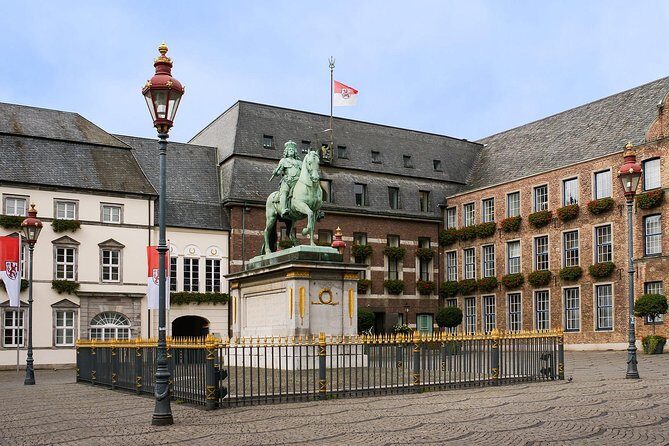 Excursion from Cologne to Düsseldorf - An In-Depth Look at the Düsseldorf Private Tour