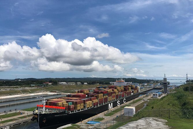 Excursion of the Panama Canal Miraflores Lock, Aguas Claras - Key Points