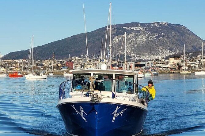 Excursion through the Beagle Channel on a Tango Yacht - FAQs