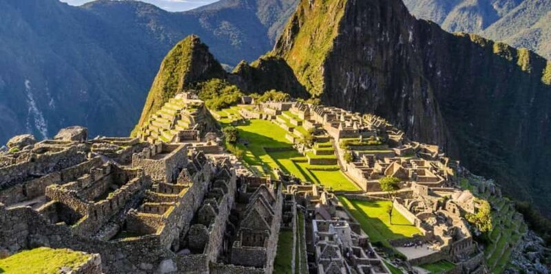 Excursion to Machu Picchu + Huayna Picchu Mountain - A Close-Up Look at the Machu Picchu + Huayna Picchu Tour
