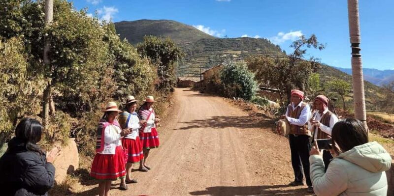 Excursion to Maras with salt massage + Moray and Misminay - Key Points