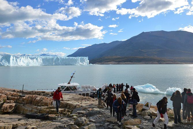 Excursion to Perito Moreno Glacier with Box Lunch - In-Depth Review of the Perito Moreno Glacier Tour