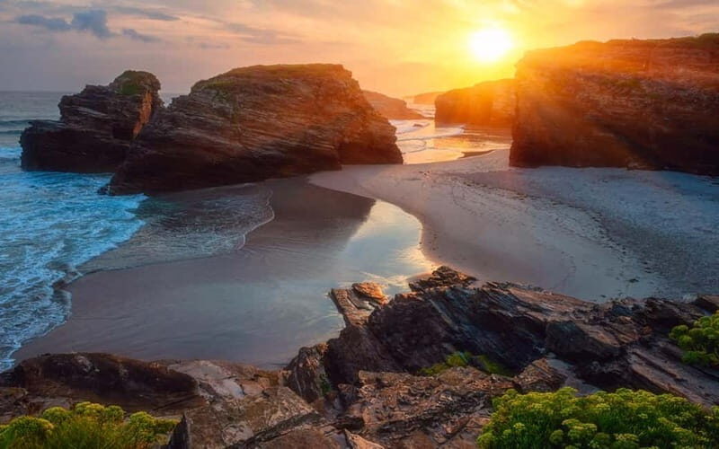 Excursion to Playa de las Catedrales, Ribadeo, and Tapia de Casariego - What the Reviews Say