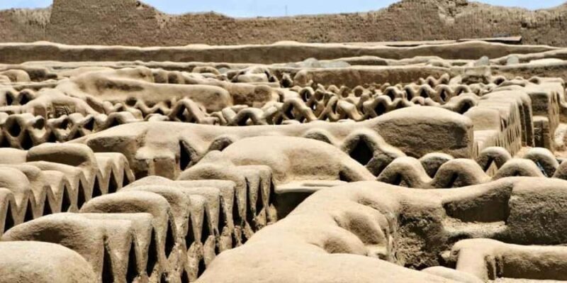 Excursion to the pyramids of the Sun and the Moon - A deep dive into Peru’s ancient pyramids: The Sun and the Moon