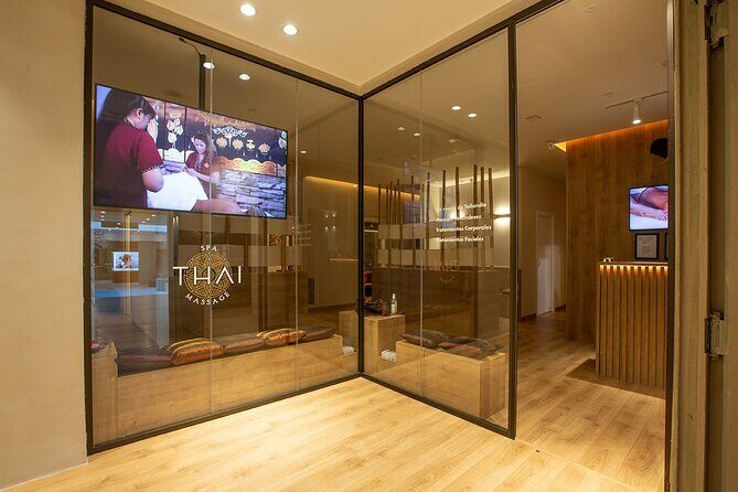 Exfoliating and Moisturizing Body Treatment of 60 min in THAI MASSAGE ALURA - The Experience in Detail