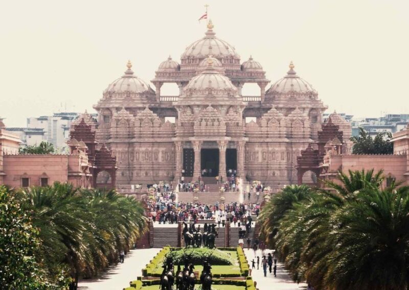 Experience 2 Hours Guided Spiritual Walking Tour of Delhi - Discovering Delhi’s Spiritual Heart in 2 Hours