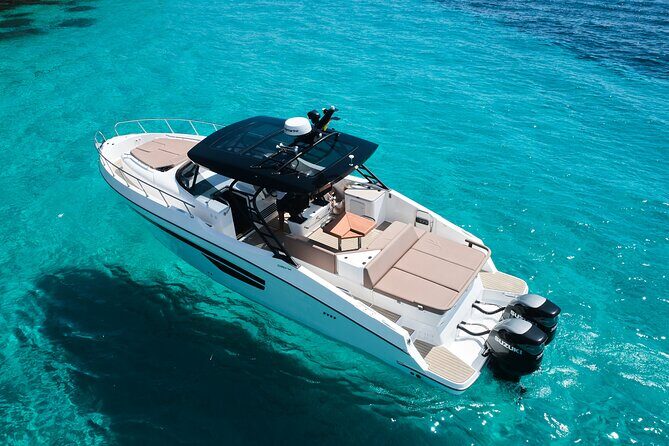 Experience a Day at Formentera on Our Beautiful Oryx Yacht - Why Consider This Tour?
