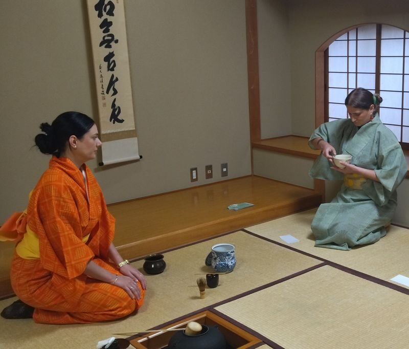 Experience an authentic tea ceremony in kimono (near Osaka Castle) - Finding the classroom near Osaka Castle