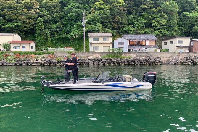 Experience bass fishing on the legendary Lake Biwa for 3 people - Key Points