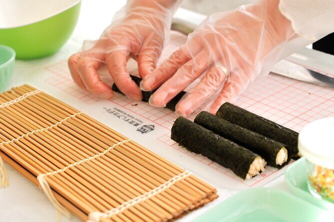 Experience Calligraphy and Decorative Sushi Roll in Tokyo - Practical Tips for Participants