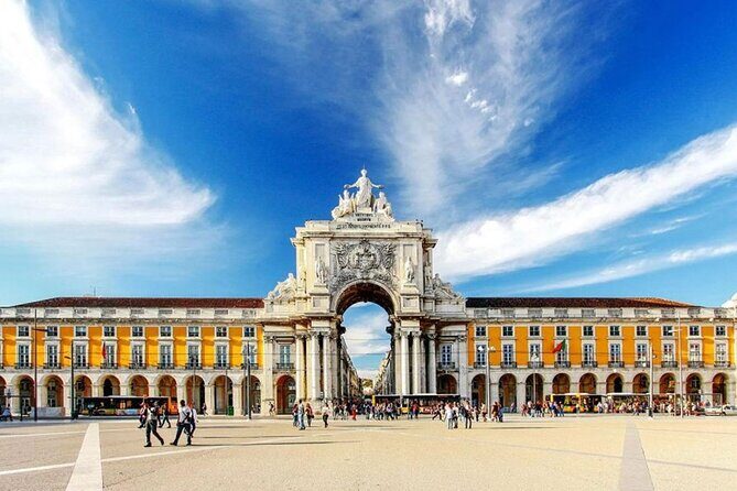 Experience Historical Lisbon City Tour with Live Guide - Exploring Lisbon: A Deep Dive into the Experience