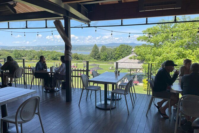 Experience île d'Orléans and the falls with a local guide - Frequently Asked Questions