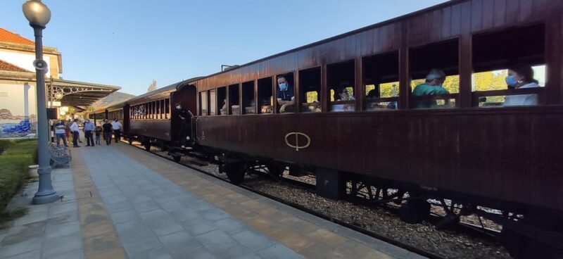 Experience in Pinhão: Wine Tasting, Lunch and Rabelo Boat - Detailed Breakdown of the Experience