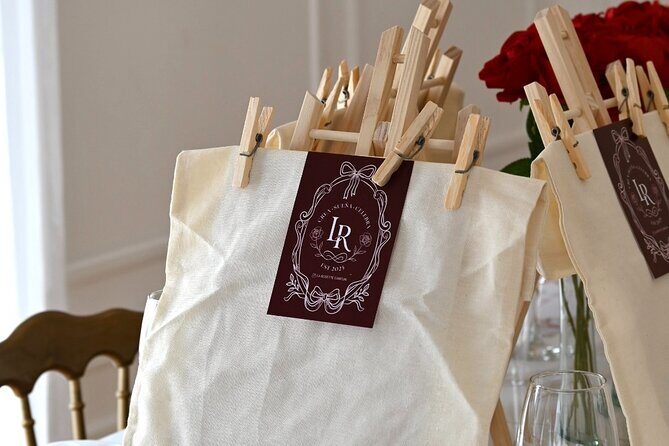 Experience Painting and Wine in Cancun - Key Points