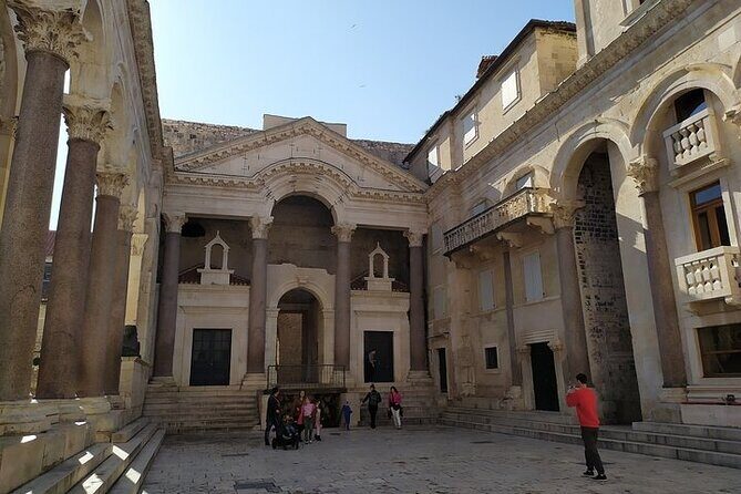 Experience Split With Local Professional Historian - Small Group - The Sum Up: Who Will Love This Tour?