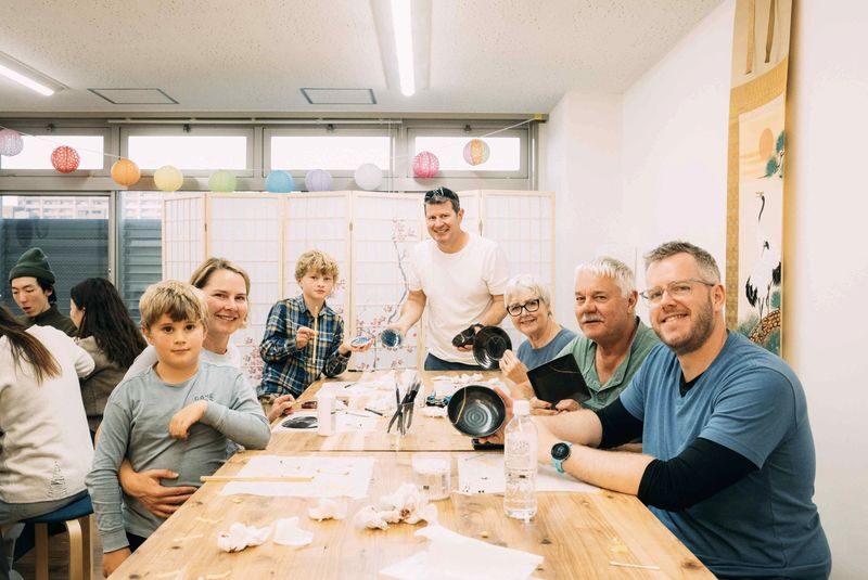 Experience the art of Kintsugi in Kyoto Gion Workshop - Making a break part of the design
