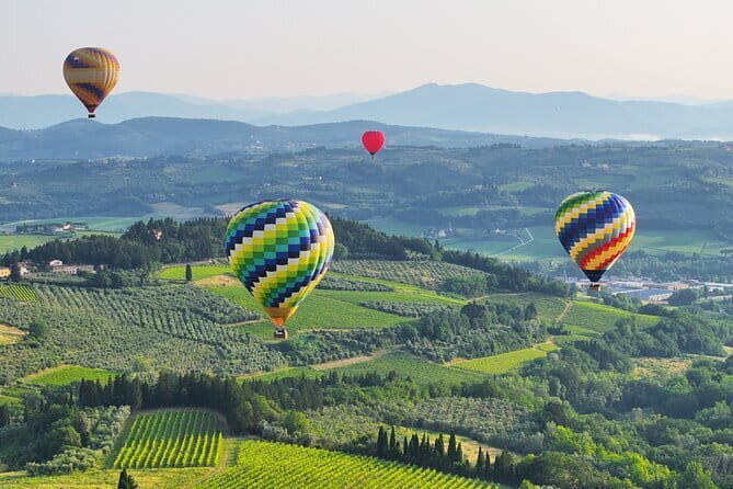 Experience the Magic of Tuscany from a Hot Air Balloon - A Closer Look at the Tuscany Balloon Experience