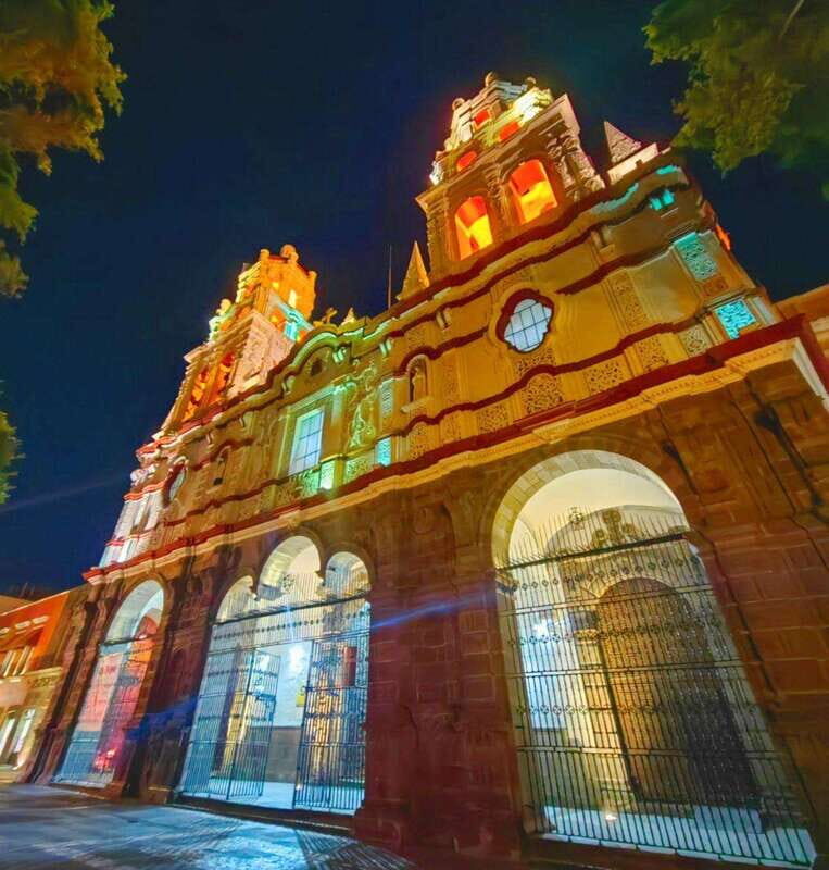 Experience the nighttime magic of Puebla with stories - Key Points